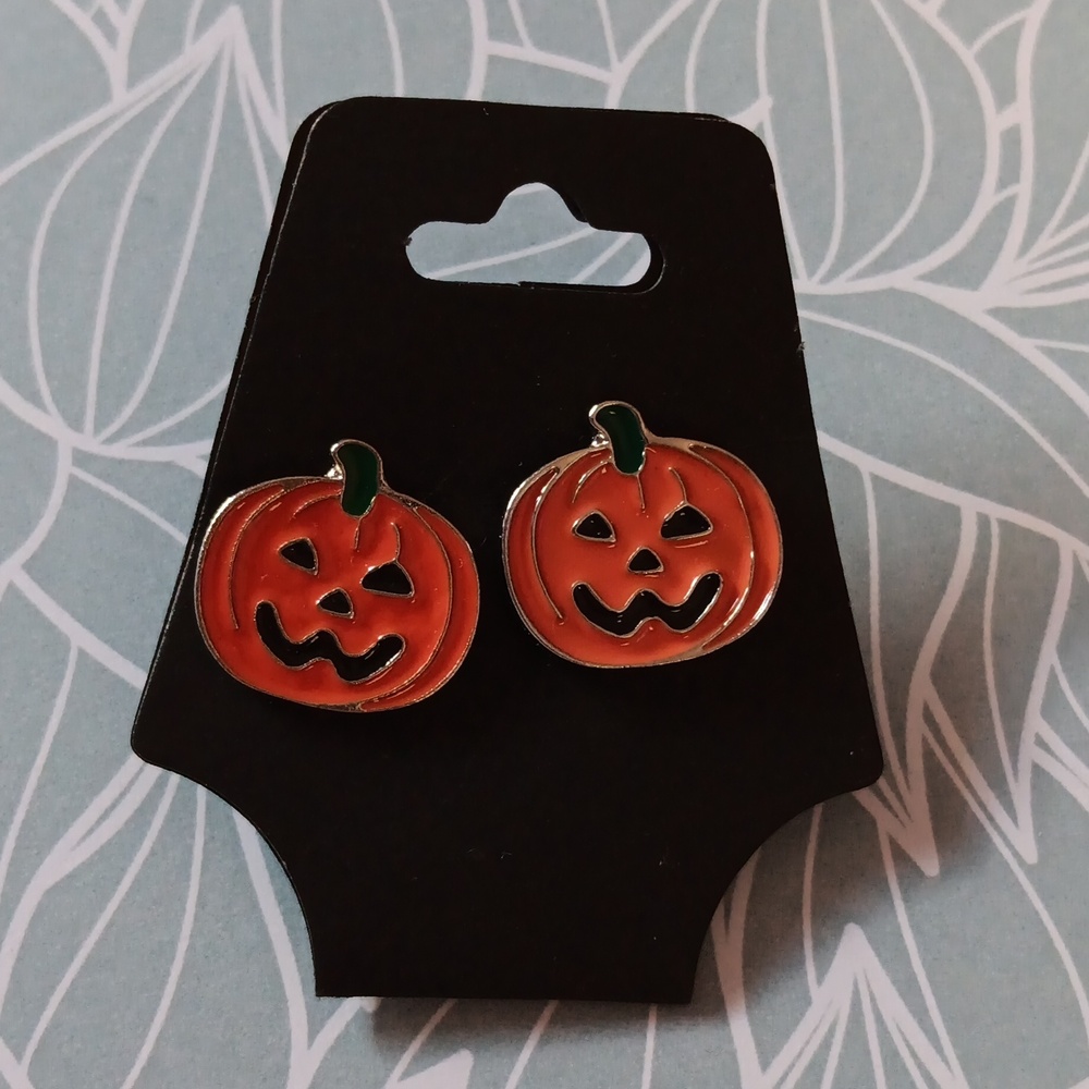 "Trick Or Treat" Halloween Pumpkin Jack O' Lantern Enamel Stud Earrings New!